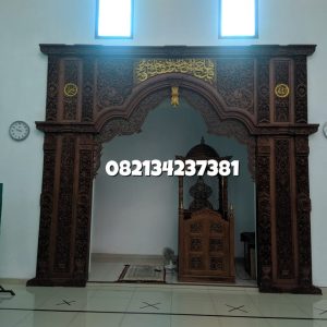 Mihrab-Masjid-Megah-Ornamen-Full Ukiran-3-dimensi-1